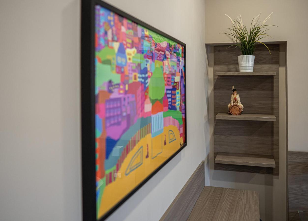 Famalu Apartments Naples Luaran gambar