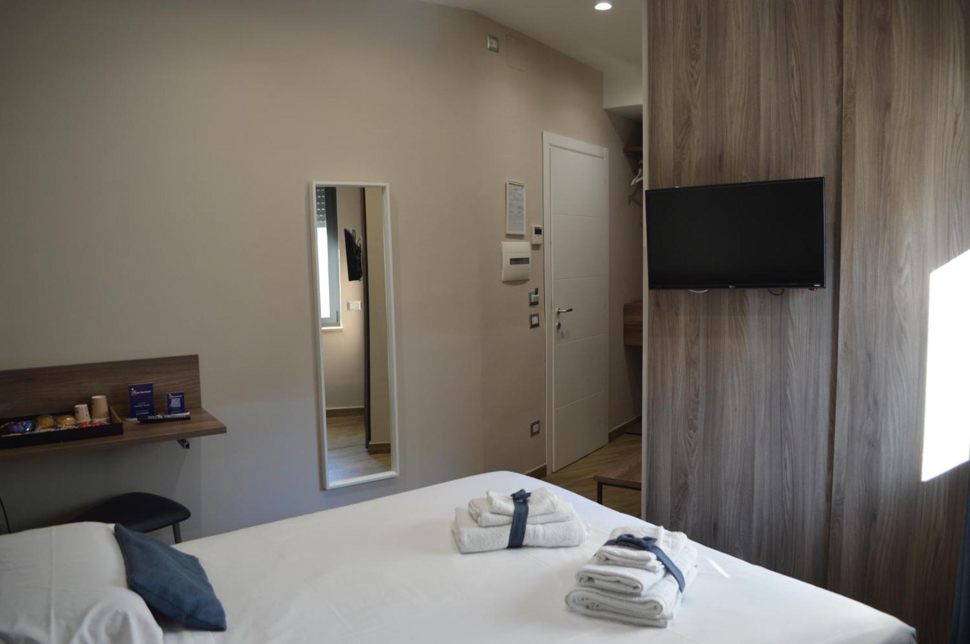 Famalu Apartments Naples Luaran gambar