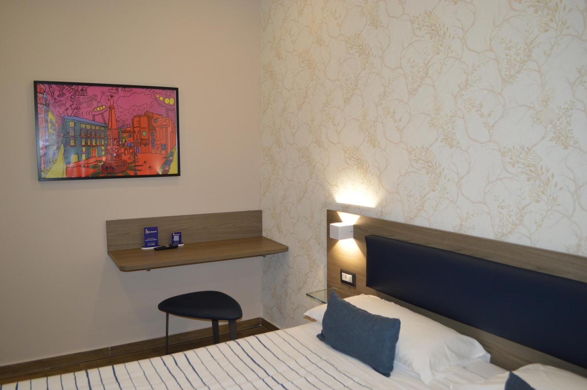 Famalu Apartments Naples Luaran gambar